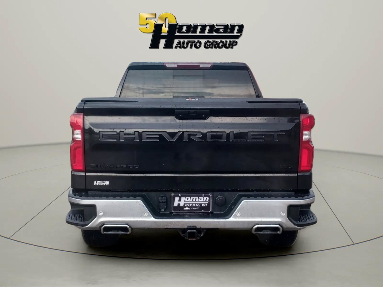 Used 2022 Chevrolet Silverado 1500 LTZ w/ Z71 Off-Road Package AWD/4WD image 4