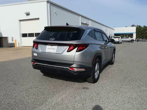 Used 2022 Hyundai Tucson SE image 8