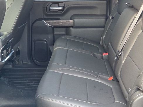 Used 2022 Chevrolet Silverado 2500 LTZ w/ LTZ Convenience Package image 17