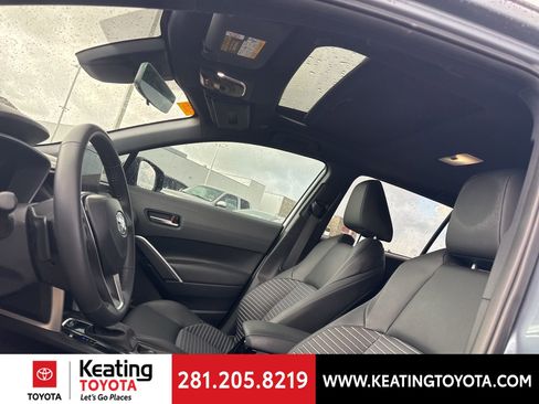 Used 2025 Toyota Corolla Cross AWD Hybrid w/ Convenience Package image 16