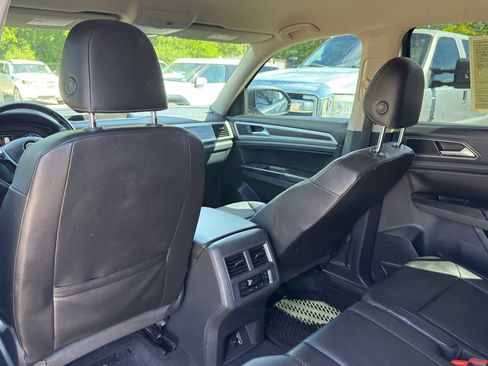 Used 2018 Volkswagen Atlas SE image 28