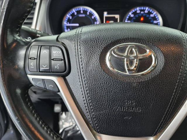 Used 2018 Toyota Highlander Plus AWD/4WD image 29