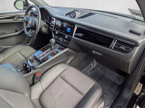 Used 2025 Porsche Macan Turbo image 25