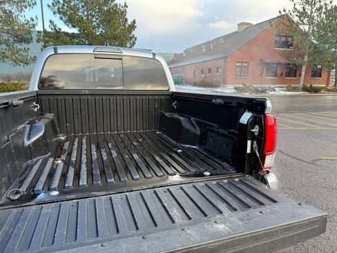 Used 2022 Toyota Tacoma SR5 image 41