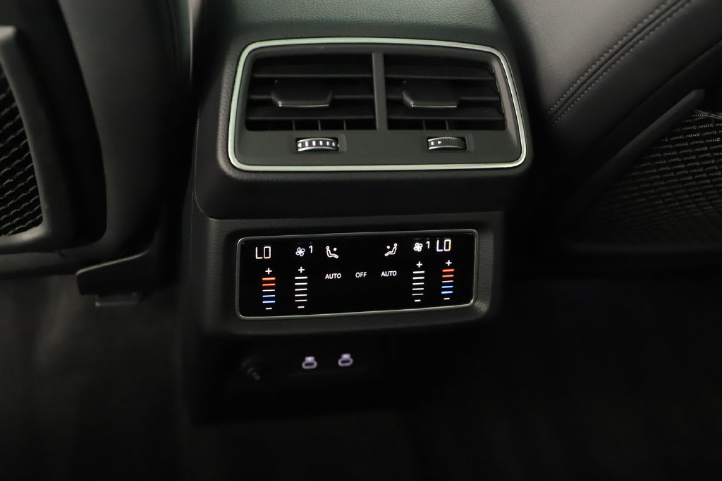 Certified 2024 Audi Q8 e-tron Premium AWD/4WD image 22