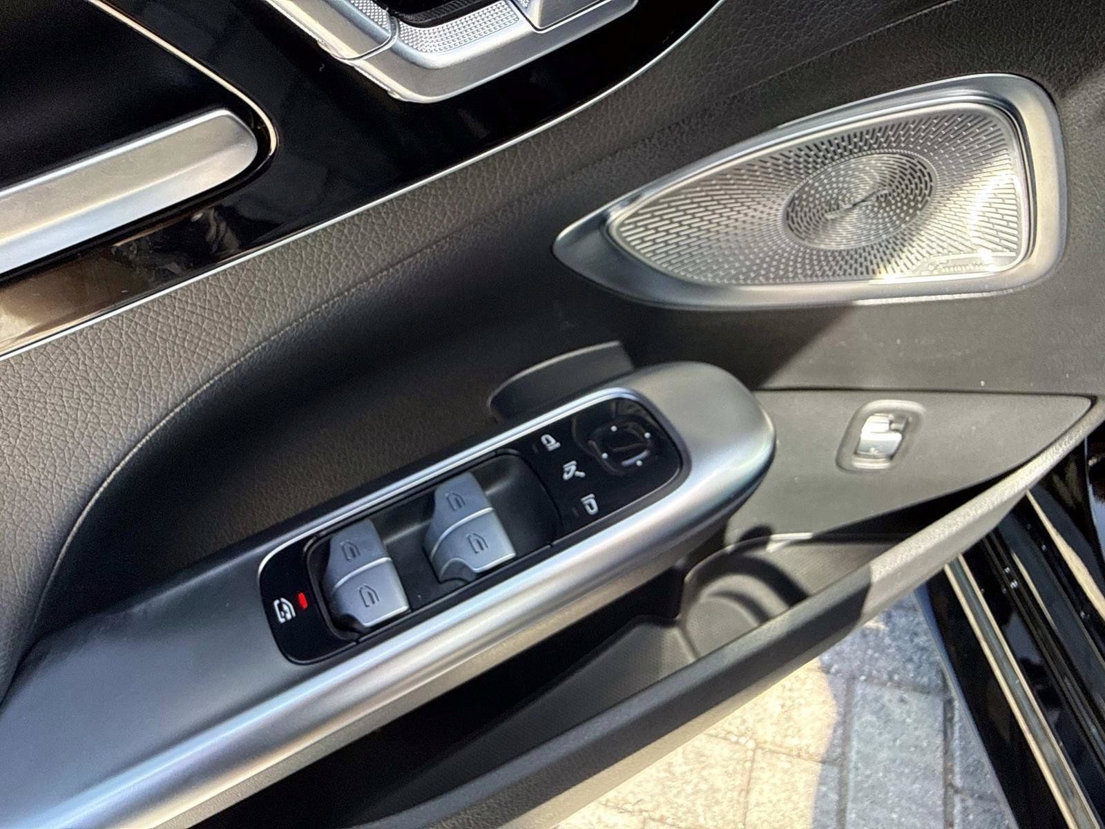 Used 2024 Mercedes-Benz C 300 4MATIC Sedan image 18