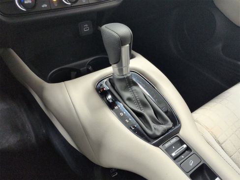 Used 2024 Honda HR-V LX image 31