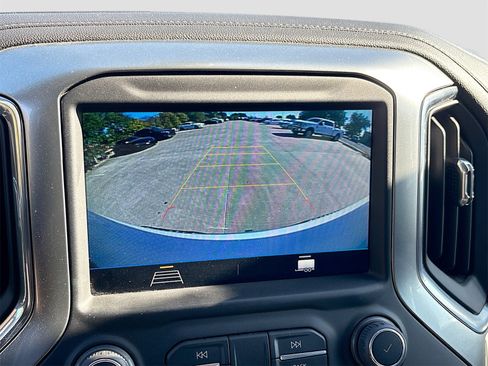 Used 2022 Chevrolet Silverado 1500 LT image 13