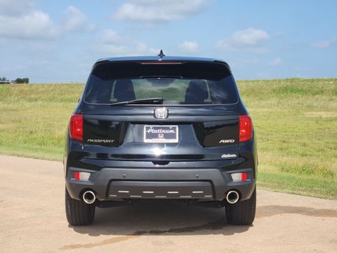 Used 2023 Honda Passport EX-L image 8
