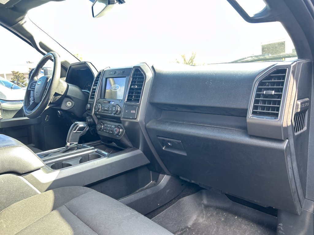 Used 2018 Ford F150 XLT w/ Equipment Group 302A Luxury AWD/4WD image 15