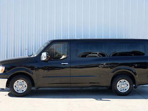 Used 2018 Nissan NV 3500 SL image 43