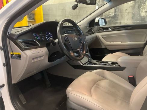 Used 2016 Hyundai Sonata Limited FWD image 12