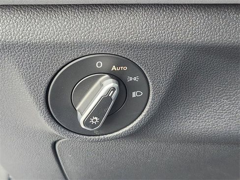 New 2026 Volkswagen Jetta SE image 21