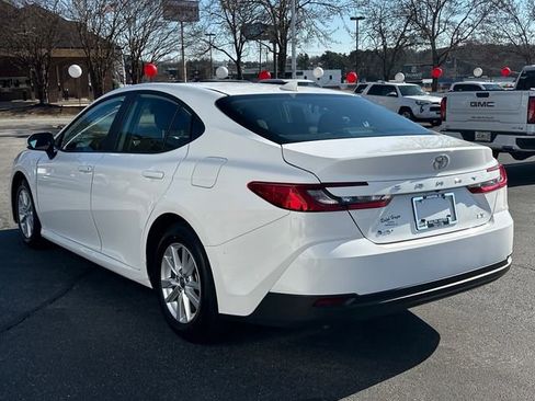 Certified 2025 Toyota Camry LE image 5