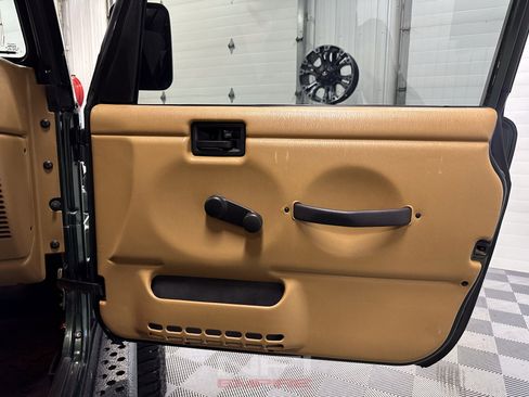 Used 1997 Jeep Wrangler Sport image 40