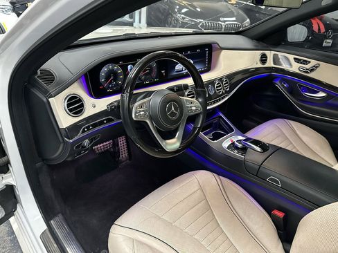 Used 2020 Mercedes-Benz S 560 4MATIC Sedan w/ AMG Line Exterior image 17