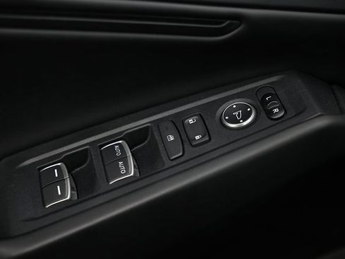 Used 2023 Honda Accord EX image 17