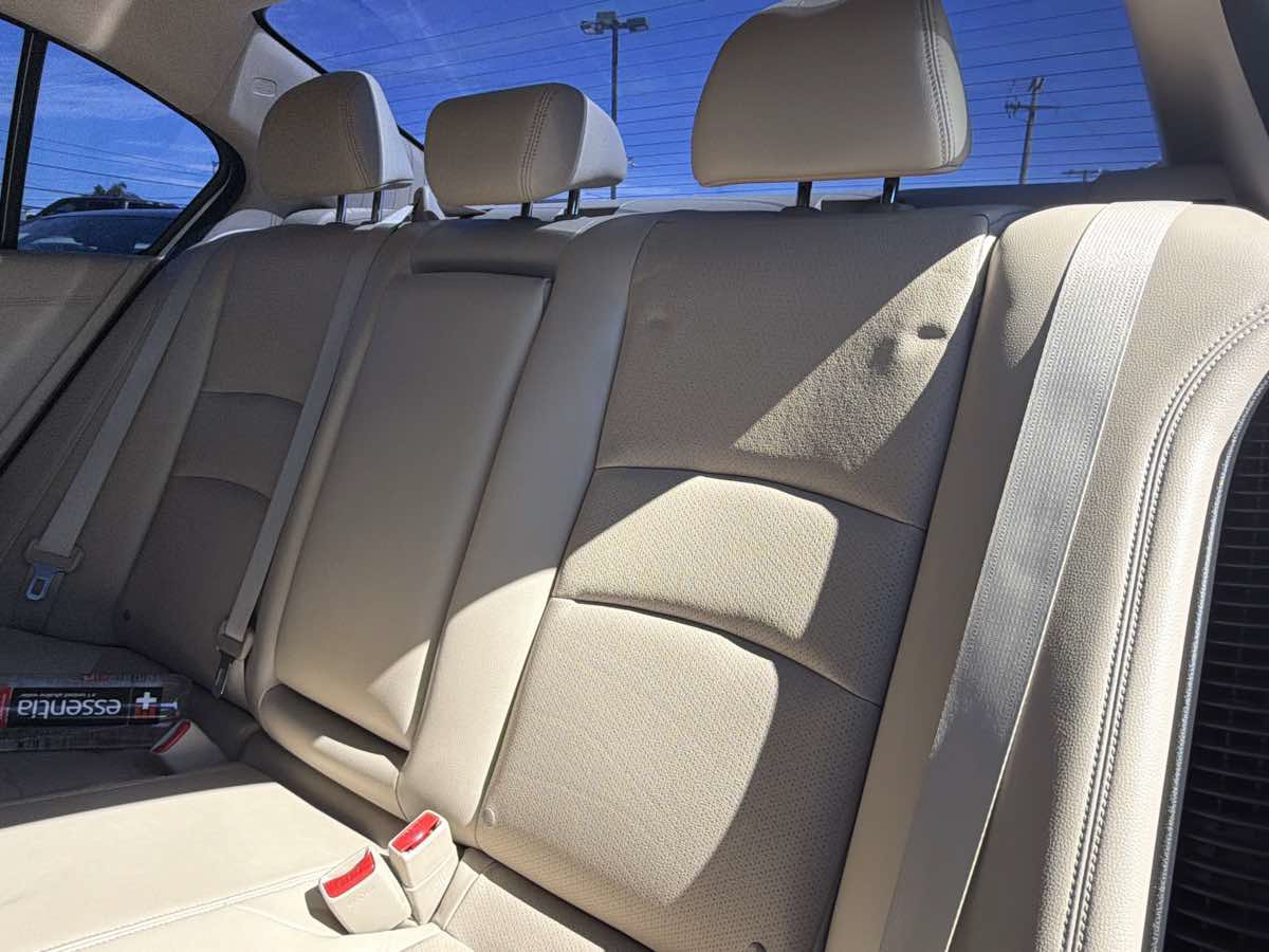 Used 2017 Honda Accord Touring image 14