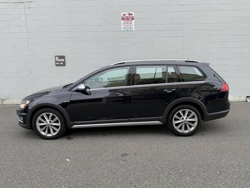 Used 2017 Volkswagen Golf Alltrack SE AWD/4WD image 4