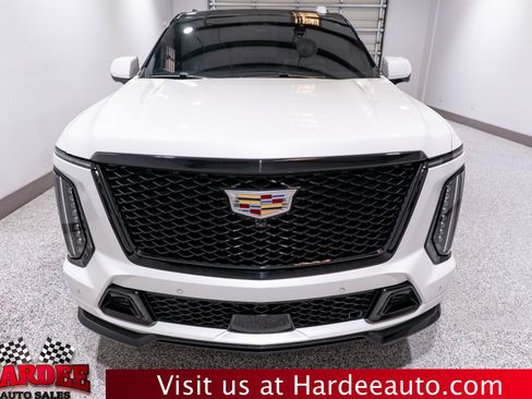 Used 2025 Cadillac Escalade V w/ LPO, Floor Liner Package AWD/4WD image 7
