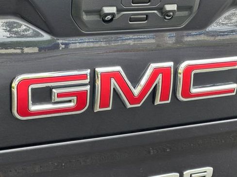 Used 2025 GMC Sierra 1500 SLT image 46