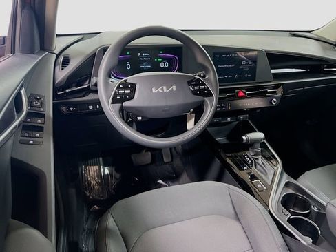 Certified 2024 Kia Niro LX FWD image 21