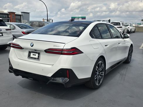 New 2026 BMW 530i w/ M Sport Package RWD image 2