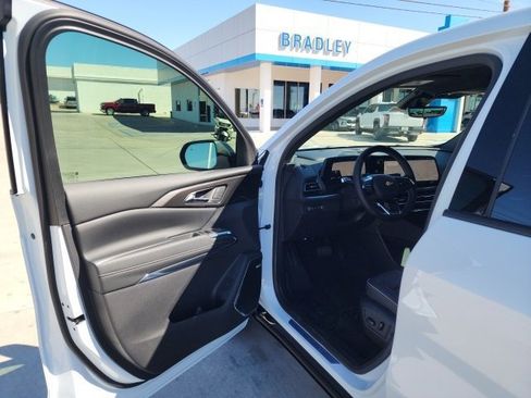 New 2026 Chevrolet Traverse High Country w/ LPO, Floor Liner Package image 21