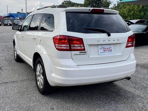 Used 2017 Dodge Journey SE w/ Flexible Seating Group image 4