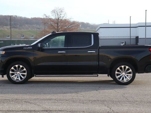 Used 2020 Chevrolet Silverado 1500 High Country w/ Technology Package image 9