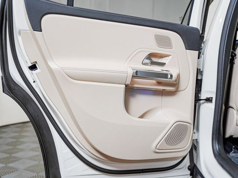 Certified 2023 Mercedes-Benz EQB 300 4MATIC image 24