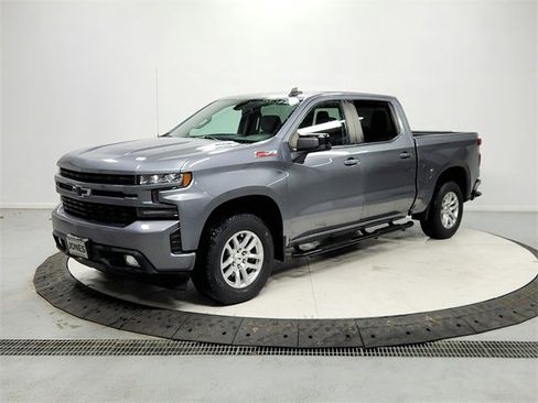 Used 2021 Chevrolet Silverado 1500 RST image 3