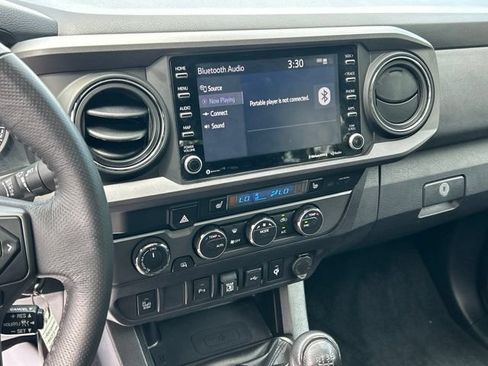 Used 2020 Toyota Tacoma TRD Off-Road w/ TRD Premium Off Road Package AWD/4WD image 65