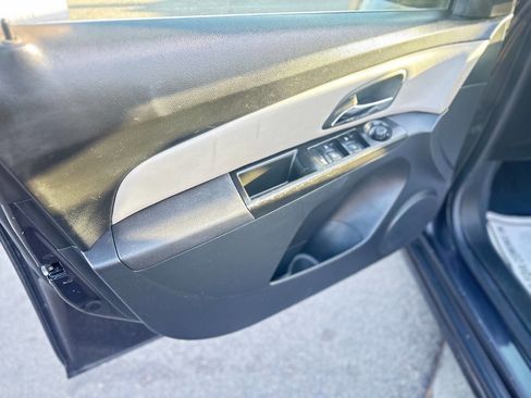 Used 2014 Chevrolet Cruze LT FWD image 23