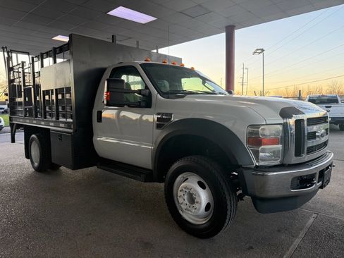 Used 2008 Ford F450 2WD Regular Cab Super Duty image 2