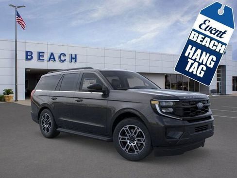 New 2026 Ford Expedition Active image 1