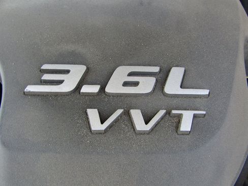 Used 2014 Dodge Charger SXT RWD image 13