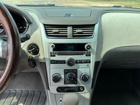 Used 2009 Chevrolet Malibu LS image 14
