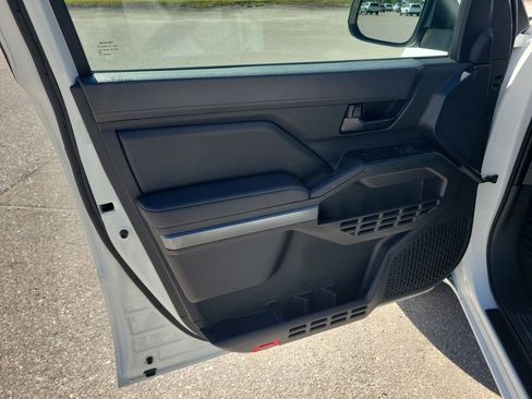 New 2025 Toyota Tacoma SR5 image 40