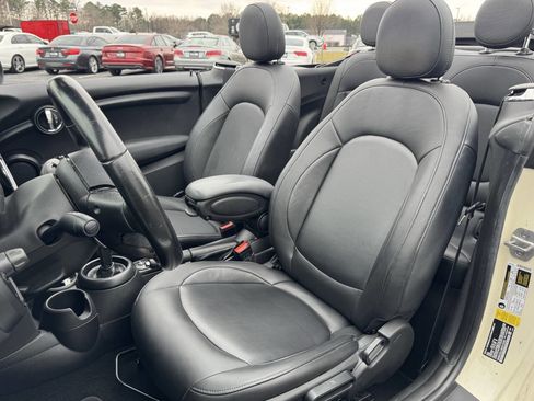 Used 2022 MINI Cooper Convertible image 9
