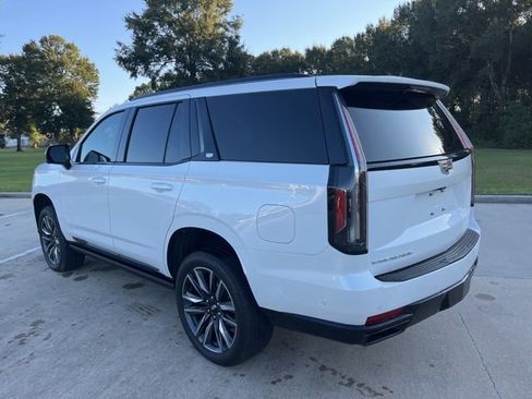Used 2024 Cadillac Escalade Sport Platinum w/ Heavy-Duty Trailer Package image 4