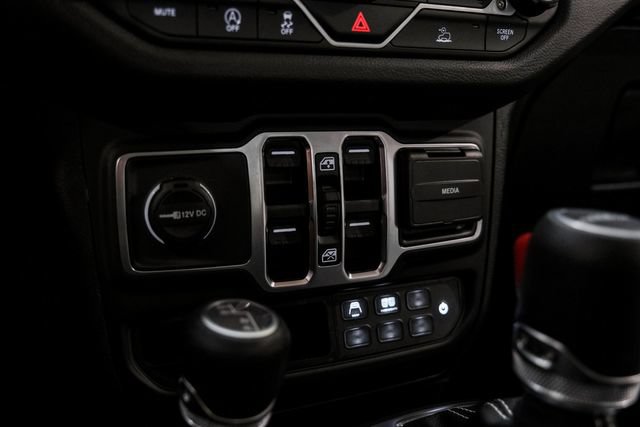 Used 2025 Jeep Gladiator Sport AWD/4WD image 69