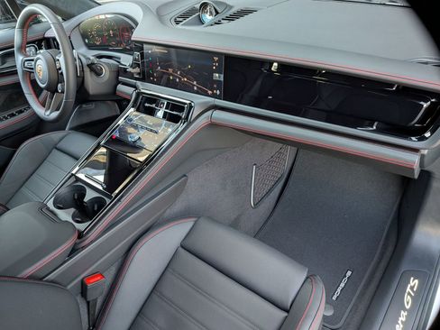 New 2026 Porsche Panamera GTS image 27