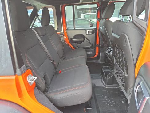 Used 2018 Jeep Wrangler Unlimited Rubicon image 15