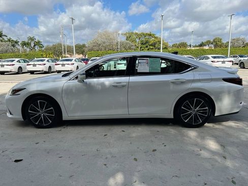 Certified 2023 Lexus ES 350 w/ Premium Package image 4