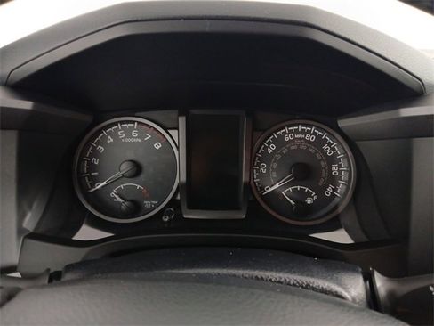 Used 2019 Toyota Tacoma TRD Off-Road image 11