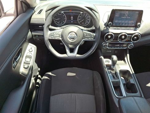 Used 2021 Nissan Sentra SV FWD image 12