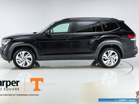 Used 2022 Volkswagen Atlas SE w/ Panoramic Sunroof Package FWD image 2