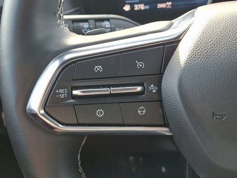 Certified 2025 Chevrolet Traverse Z71 w/ Enhanced Driving Package AWD/4WD image 22