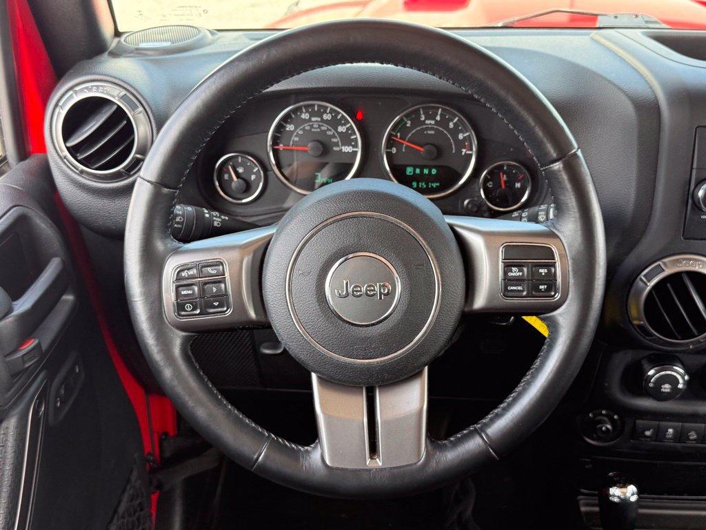 Used 2018 Jeep Wrangler Unlimited Sahara AWD/4WD image 16